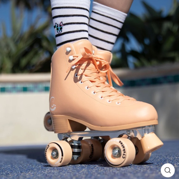 C7 Peachy Keen Quad Skates🍑 - Picture 9 of 12